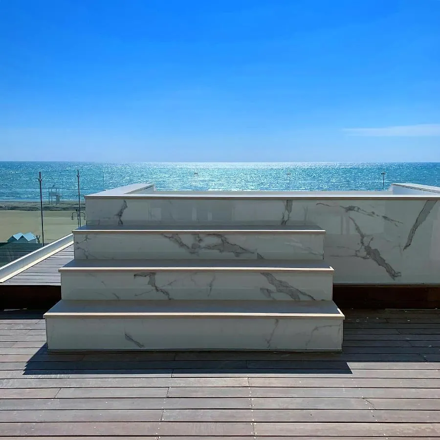 Park Hotel Cellini Lido di Jesolo 4*,