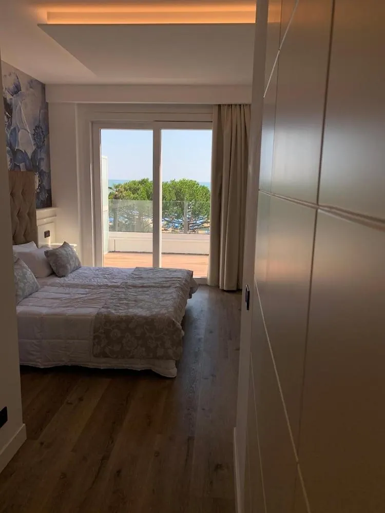 Park Hotel Cellini Lido di Jesolo 4*,  Italy