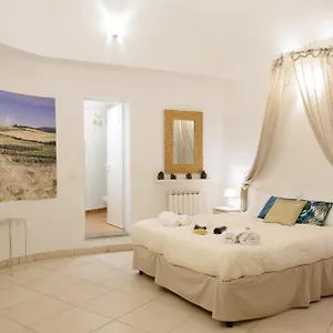 Casa Vezzosa , Siena Italy