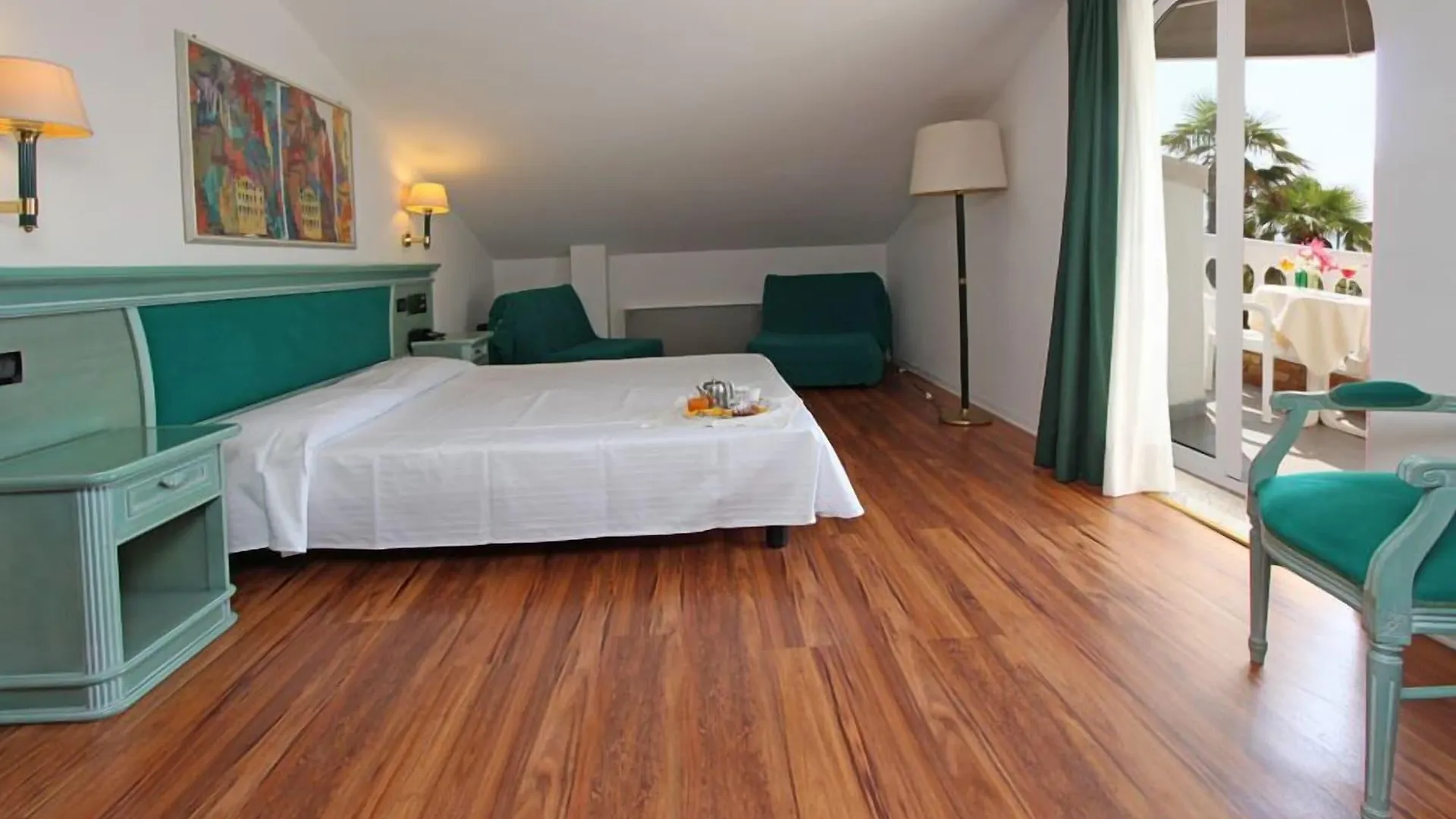 Park Hotel Cellini Lido di Jesolo 4*,  Olaszország