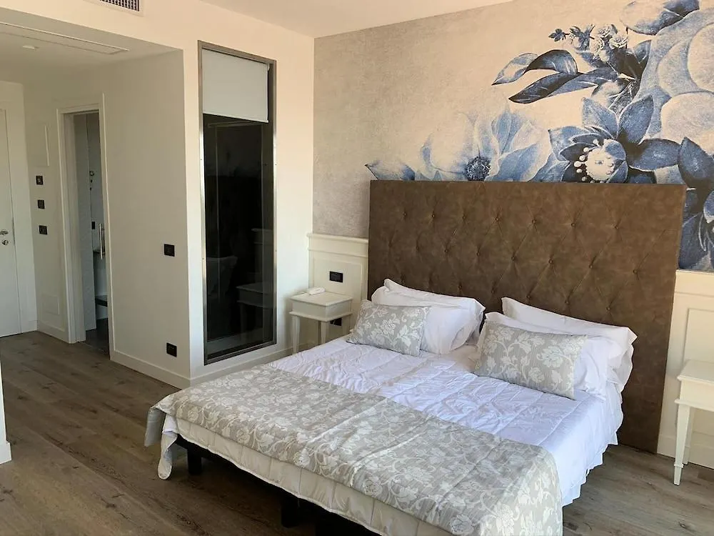 Park Hotel Cellini Lido di Jesolo 4*,  Italy